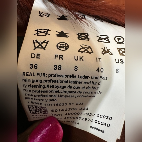 Hugo Boss crop fur jacket - Picture 8 of 9